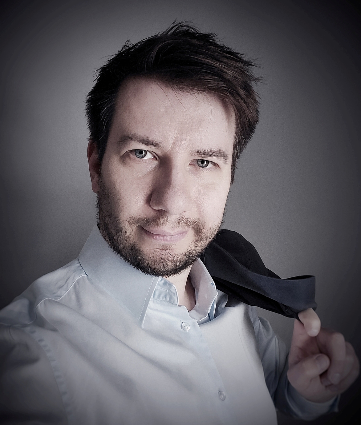 Cześć! Szukasz nieruchomości, najlepszego dla siebie finansowania? Chcesz sprawdzić swoją zdolność kredytową i przygotować się do procesu kredytowego, a może potrzebujesz gotówki? Zapraszam, porozmawiajmy :)